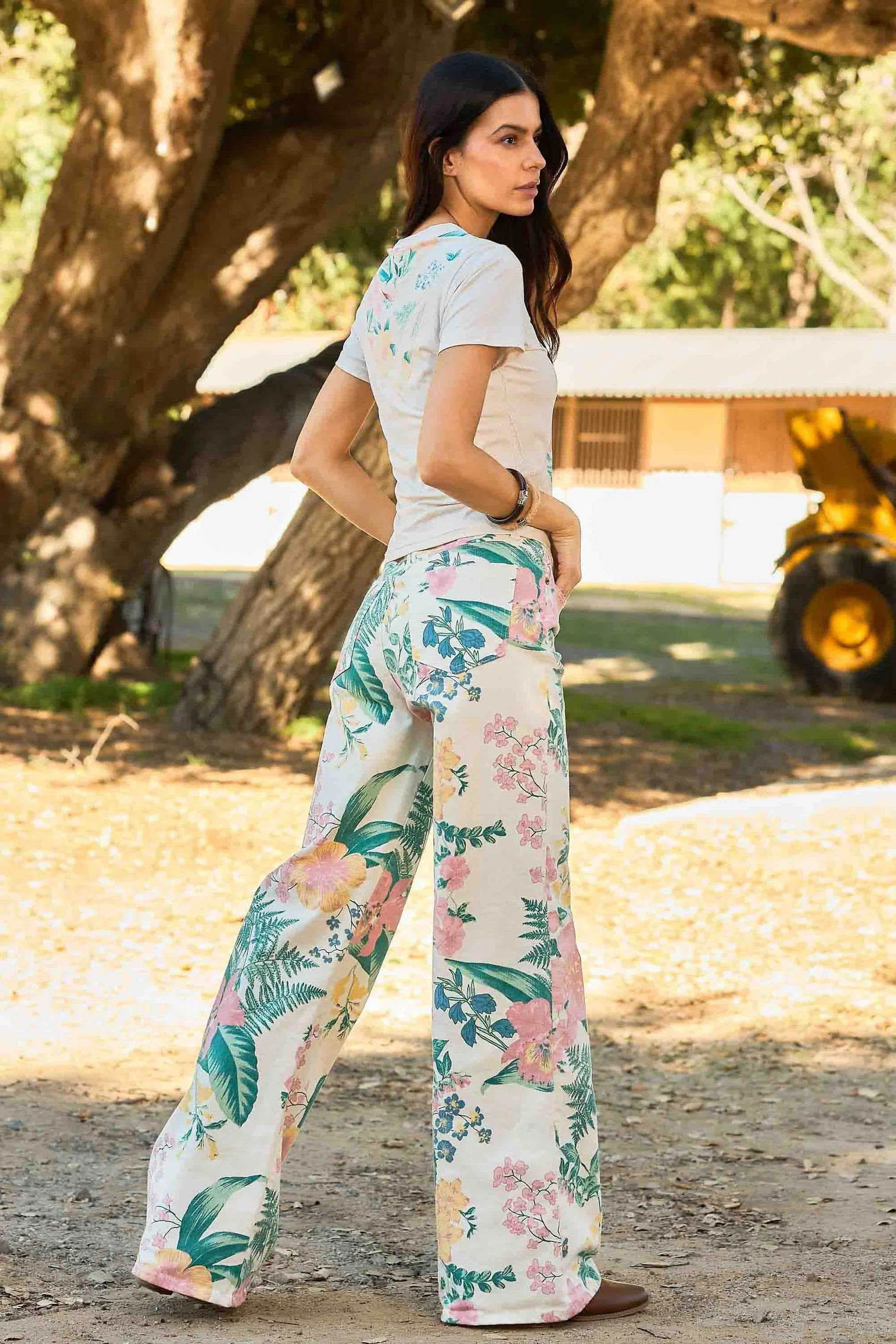FLORAL HIGH WAIST JEANS