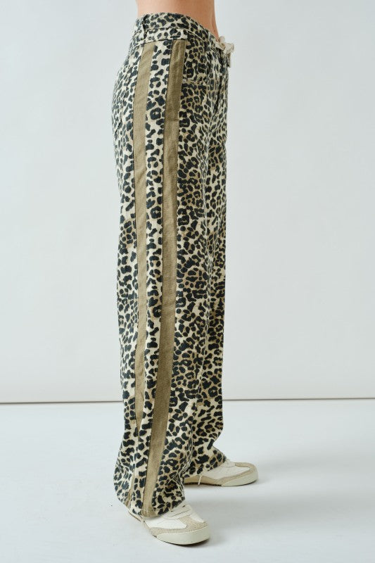 LEOPARD JEANS