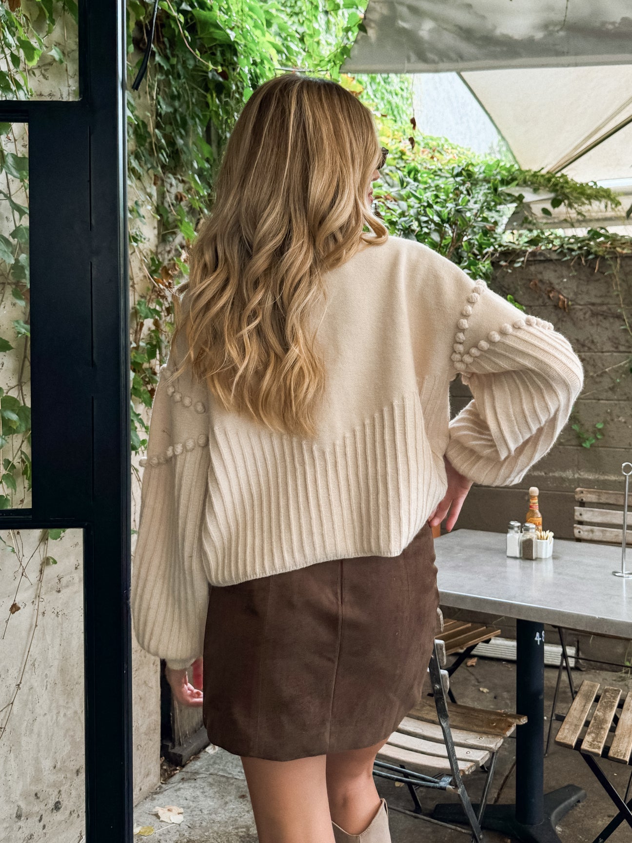 FALLING IN LOVE SWEATER