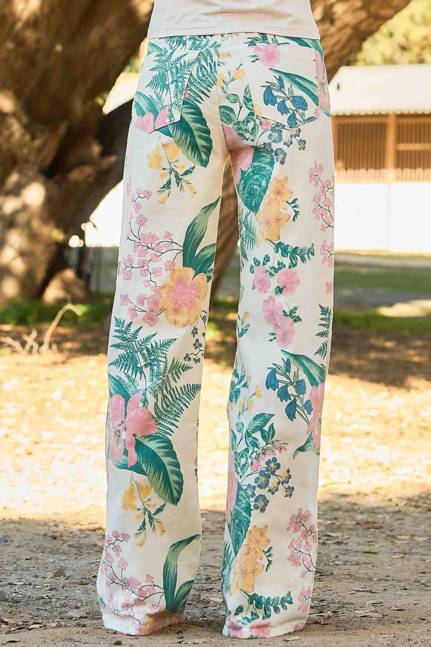 FLORAL HIGH WAIST JEANS
