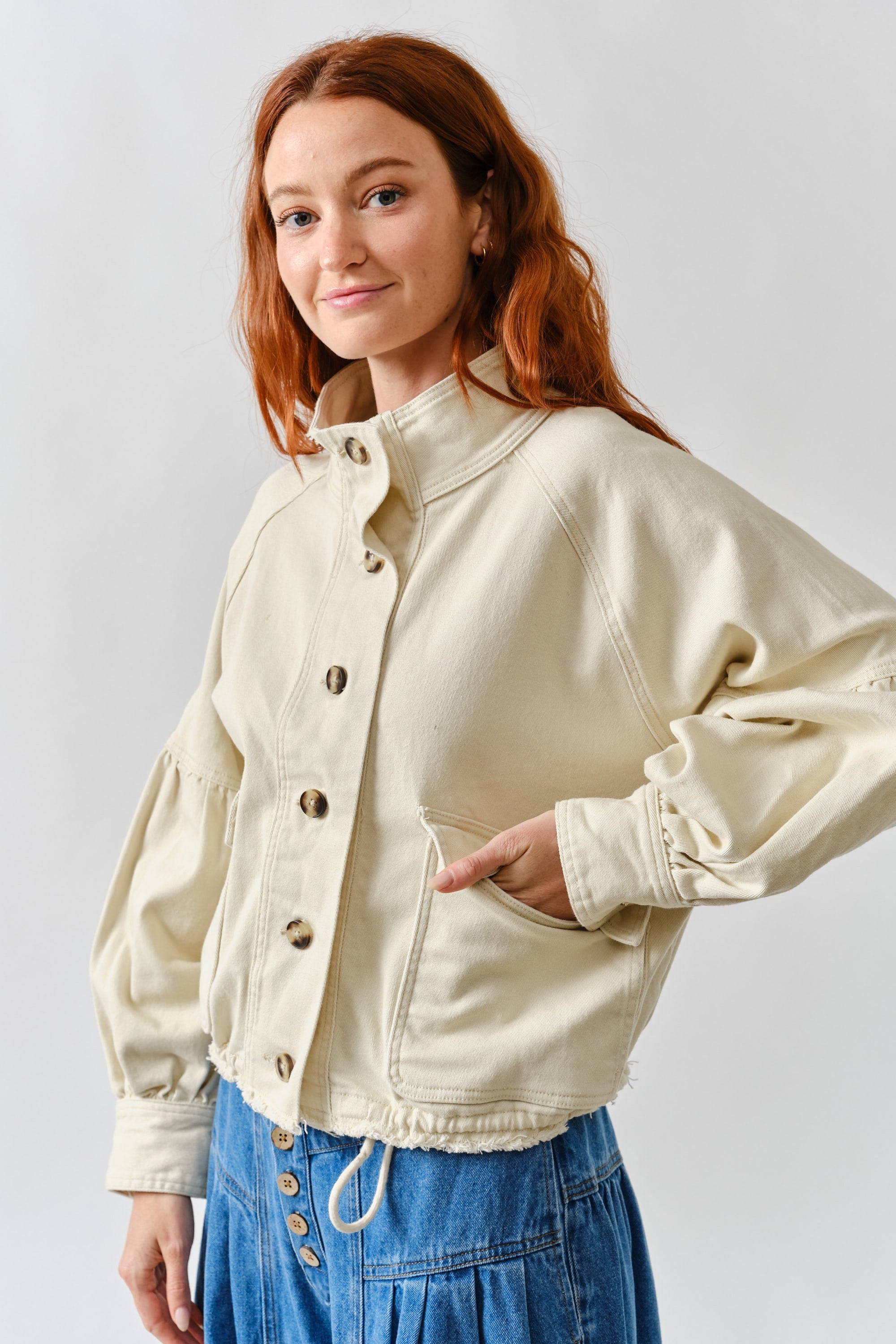 SASCHA DENIM JACKET - CREAM