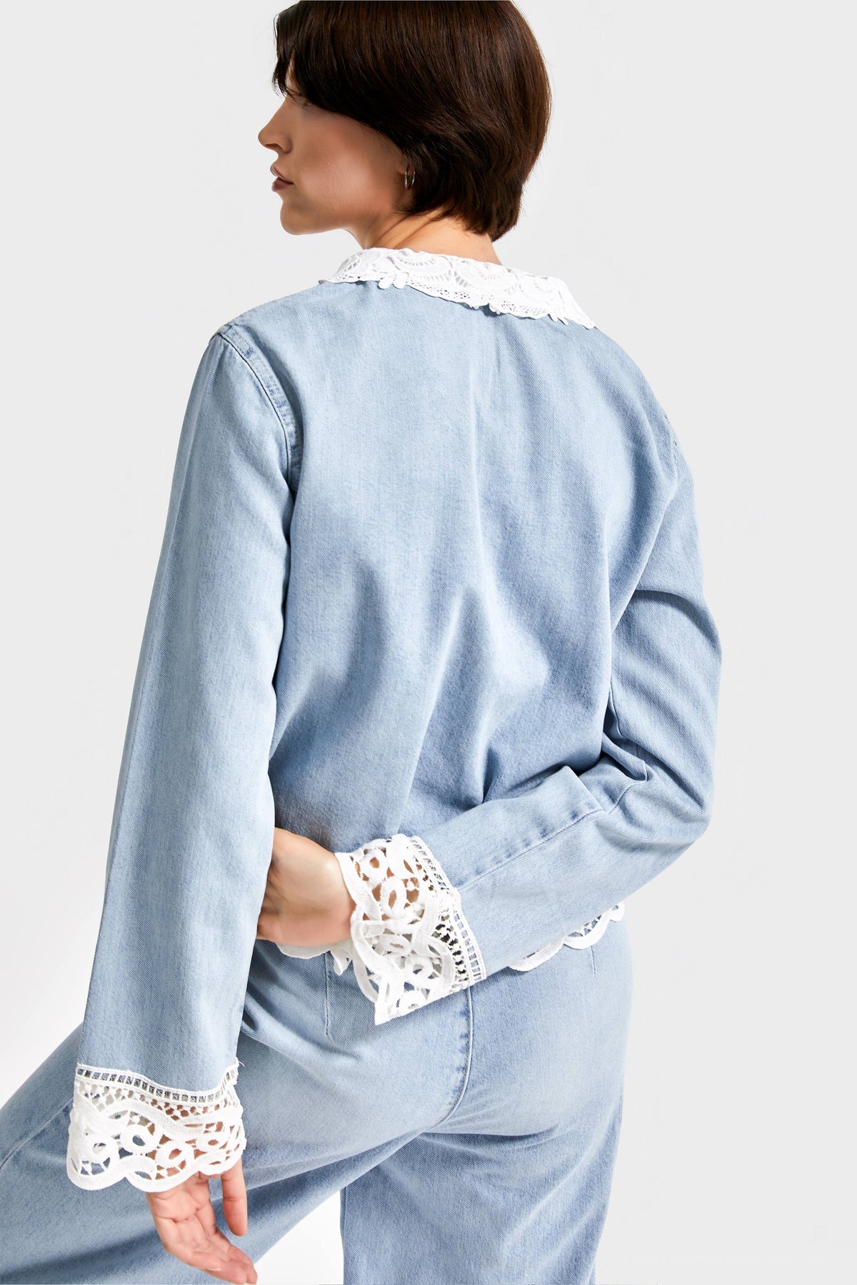 SKY LACE DENIM JACKET/BLOUSE