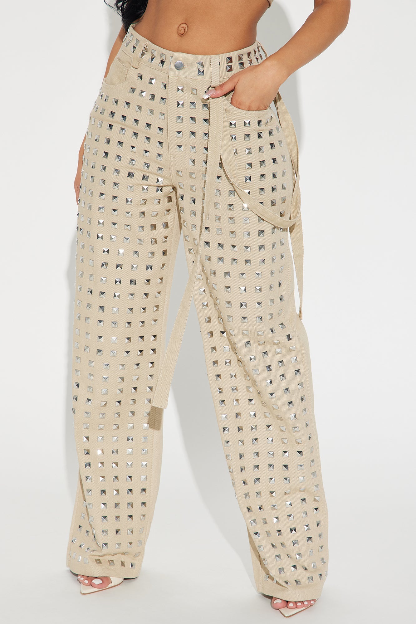 BEIGE STUDDED JEANS