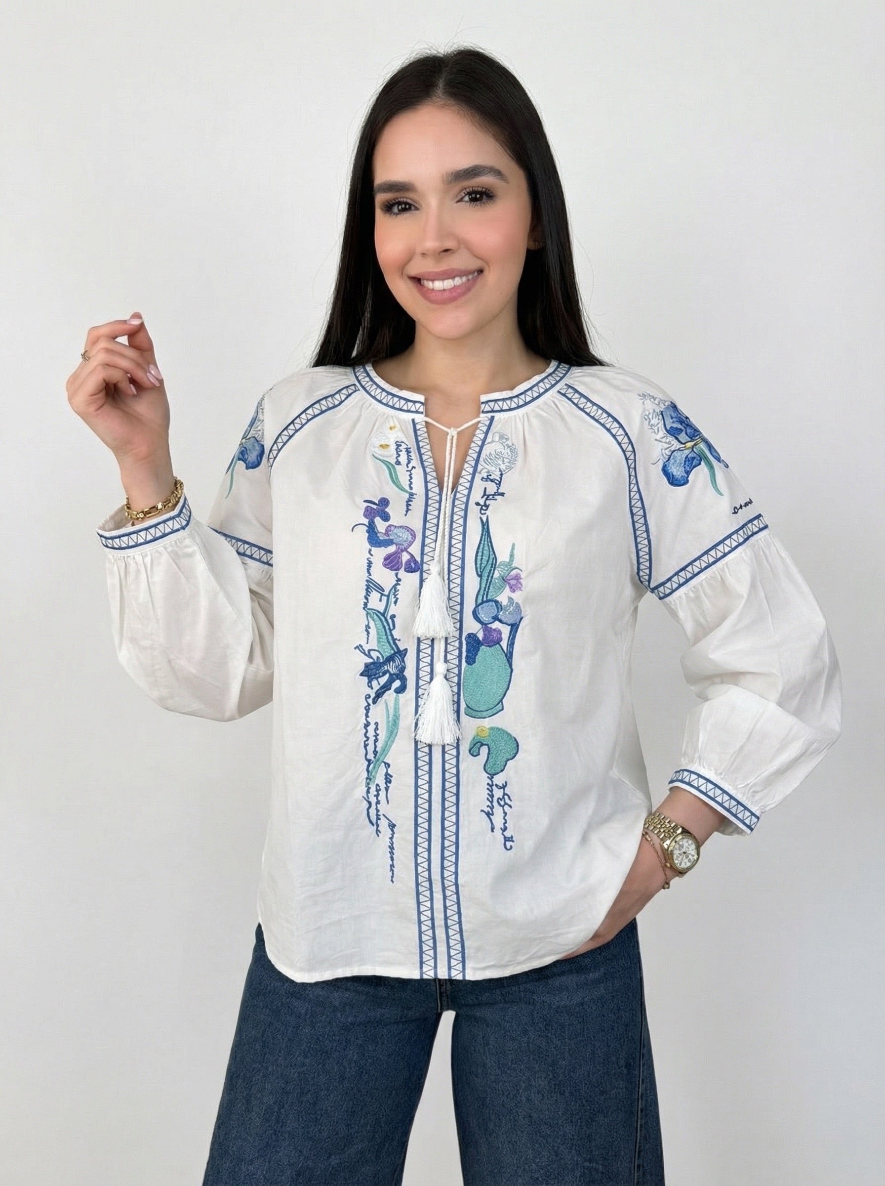 ELEGANCE EMBROIDERY BLOUSE
