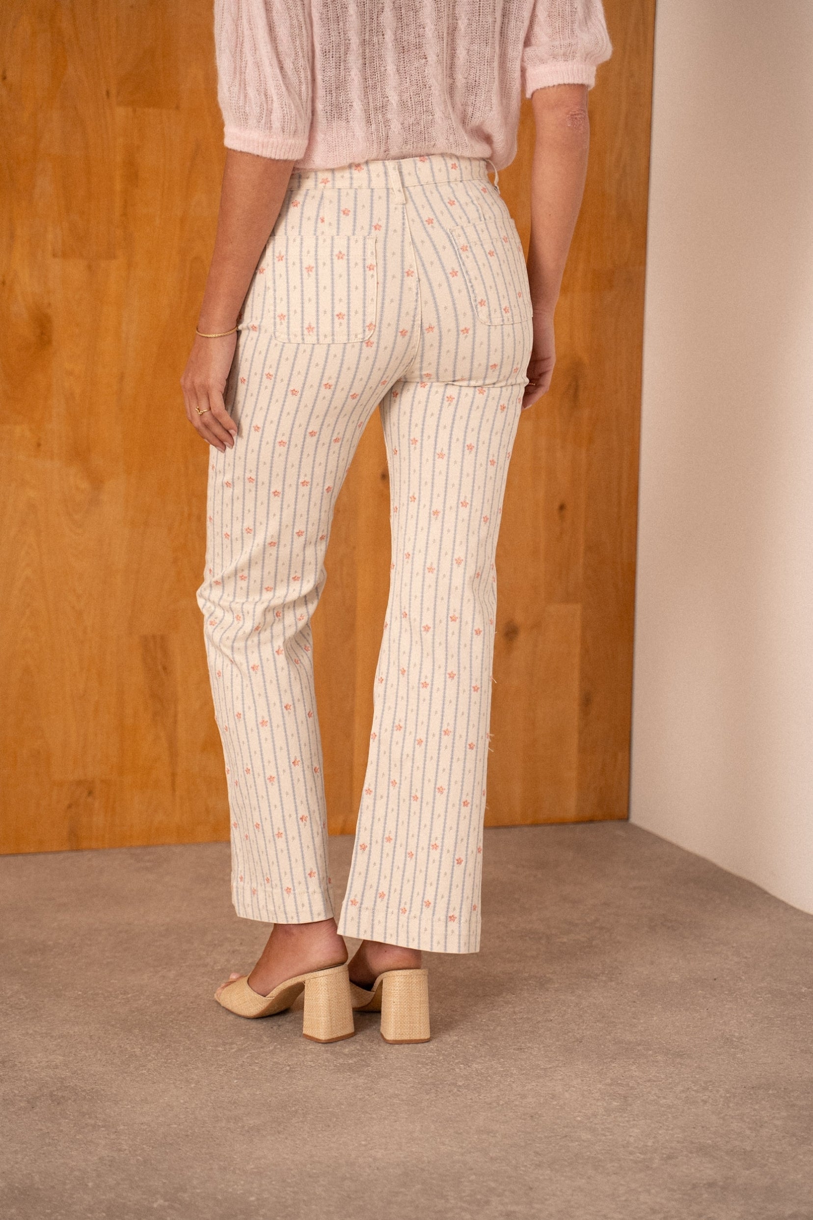 FRENCH EMBROIDERY JEANS