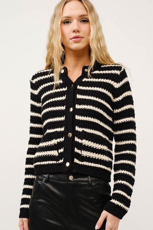 BLACK AND CREAM BUTTON CARDIGAN